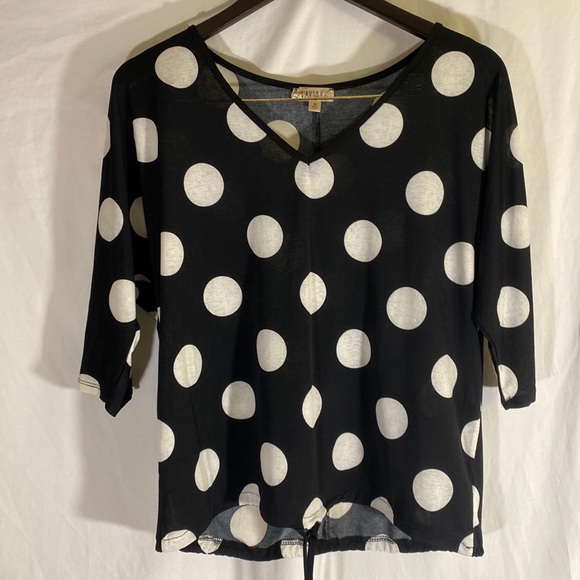 Lavish Tops - Lavish woman’s blouse top size Med